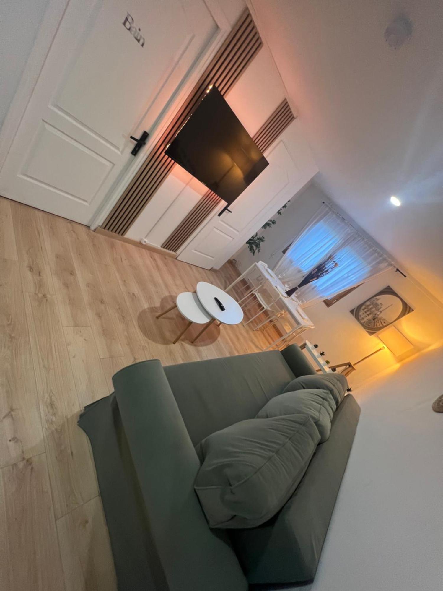 Appartement Pres De Paris, Disney & Cdg Tremblay-en-France 외부 사진